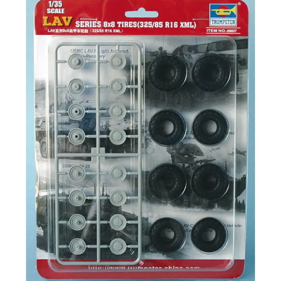 Accessoires pour Maquette militaire : Pneus LAV Series 8x8 tires 325/85/R16 XML - Trumpeter