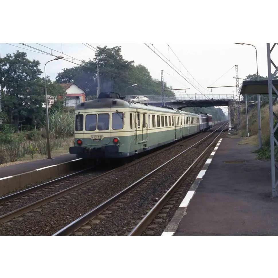 Autorail à 2 voitures RGP2 classe x 2700 SNCF HO - Jouef