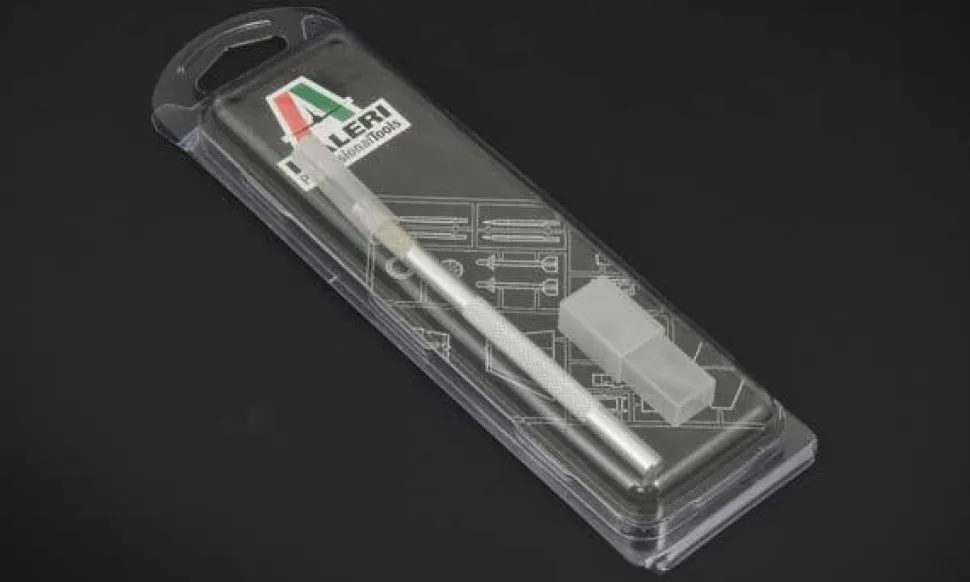 Couteau de modélisme + 5 lames - Italeri
