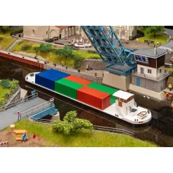 Décor : Cargo fluvial avec conteneurs - Faller