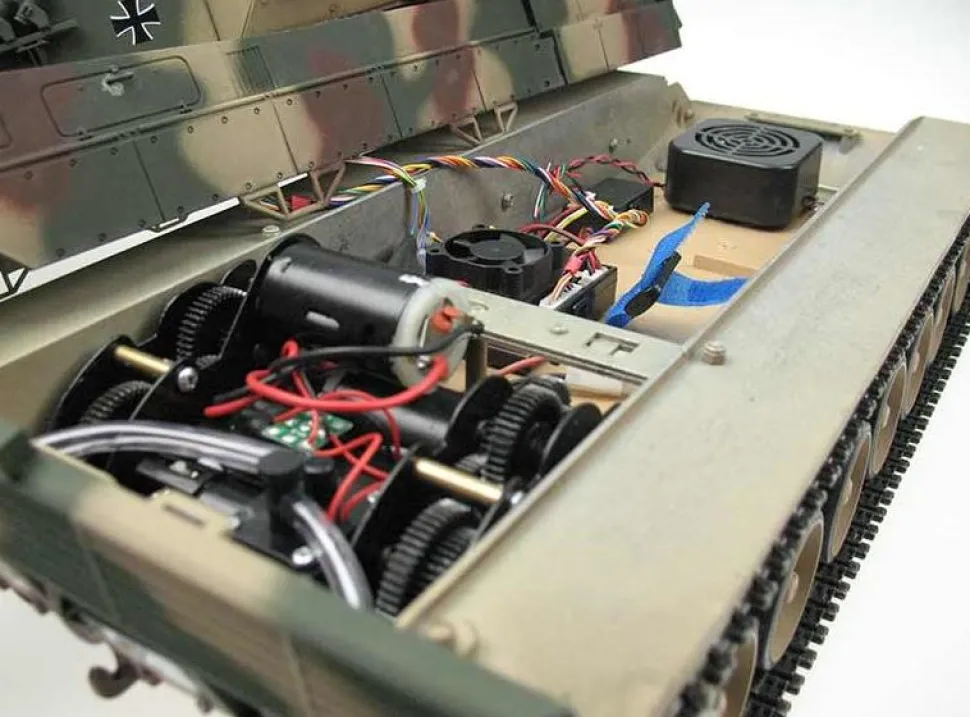 Leopard 2A6 Pro-Edition NATO 1/16e BB 2.4Ghz - Torro