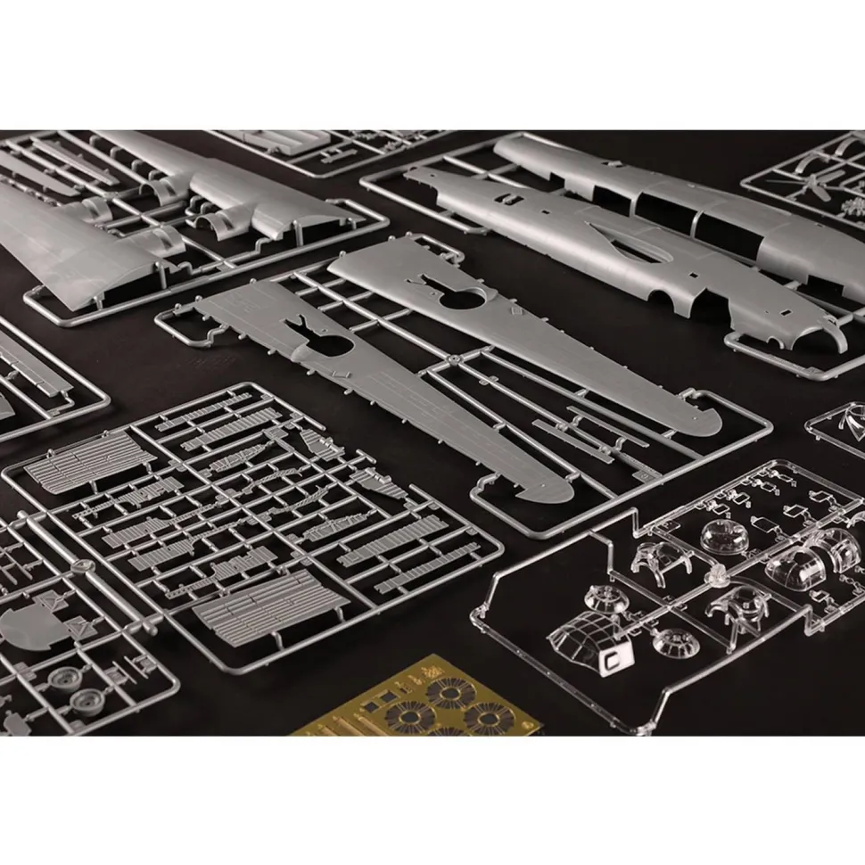 Maquette avion : US B-24J Liberator - Hobby Boss
