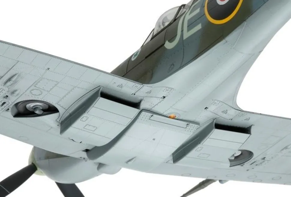 Maquette avion : Supermarine Spitfire Mk.IXc - Forces Françaises Libres - Tamiya