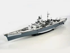 Maquette bateau : Battleship Tirpitz - Revell
