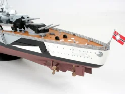 Maquette bateau : Battleship Tirpitz - Revell