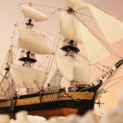 Maquette bateau en bois : HMS Erebus - OCCRE