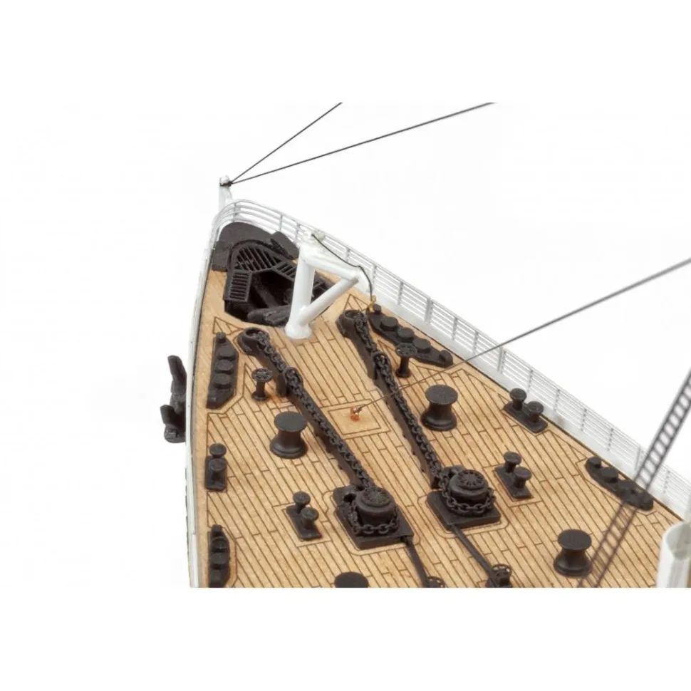 Maquette bateau en bois : RMS Titanic 1912 - Amati
