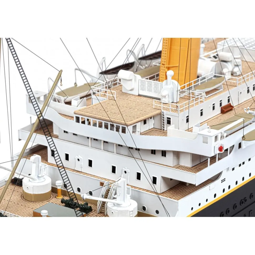 Maquette bateau en bois : RMS Titanic 1912 - Amati