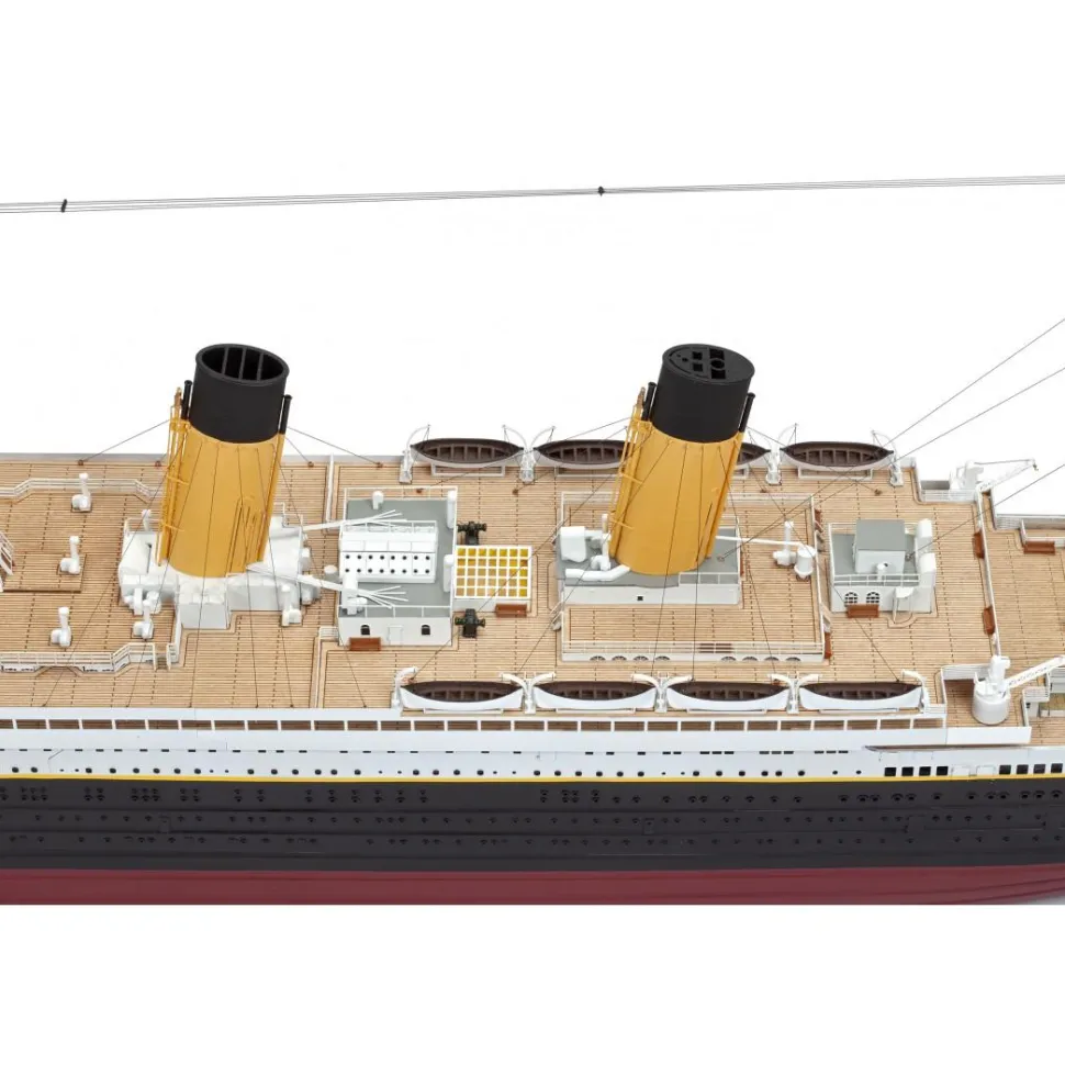 Maquette bateau en bois : RMS Titanic 1912 - Amati
