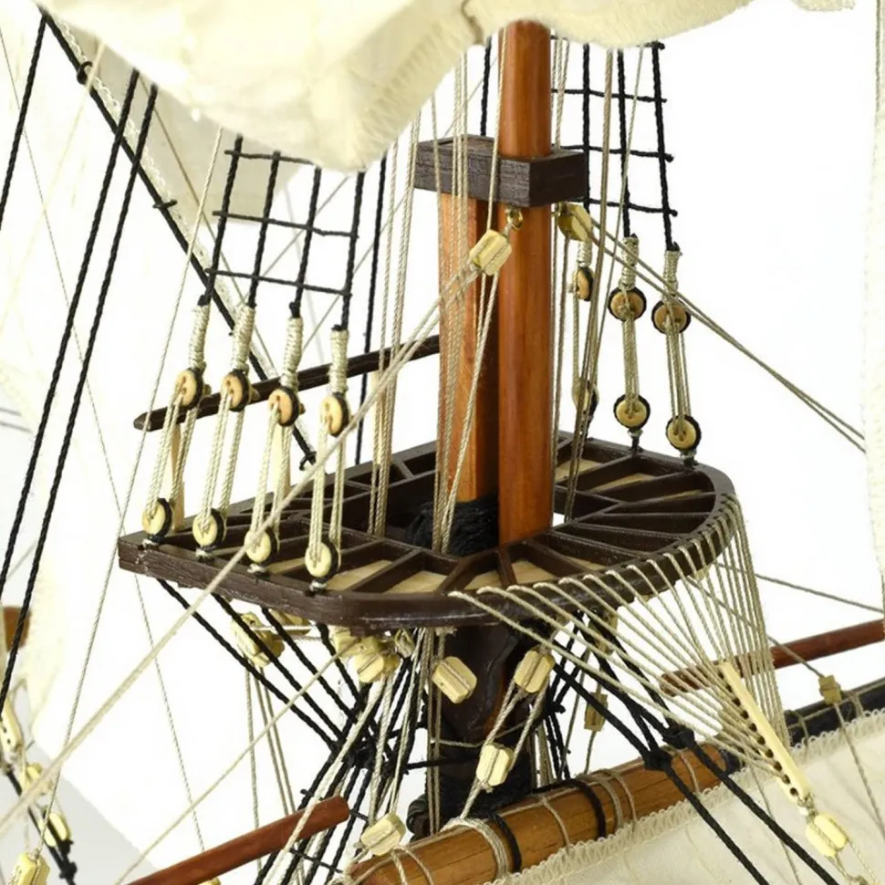 Maquette bateau en bois : HMS Endeavour - Artesania
