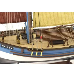 Maquette bateau en bois : Marie Jeanne - Artesania