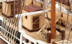 Maquette bateau en bois : Essex - OCCRE