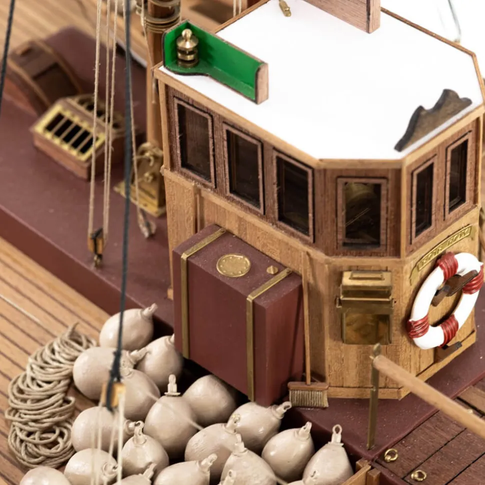 Maquette bateau en bois : Bateau de pêche Ecossais Fifie - Amati