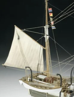 Maquette bateau : H.M.S. Beagle - Revell