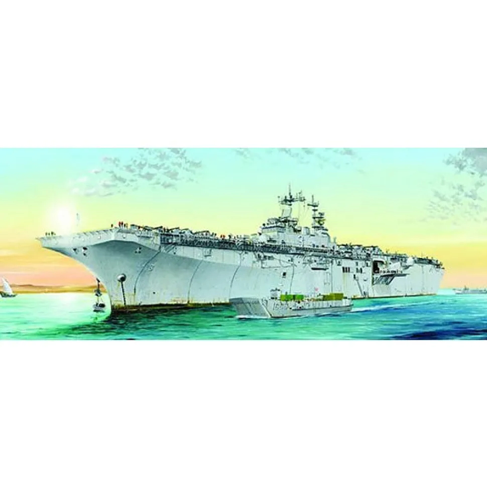 Maquette bateau : USS Kearsarge LHD-3 - Hobby Boss
