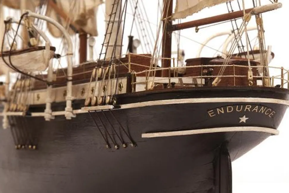 Maquette de bateau en bois : Endurance - OCCRE