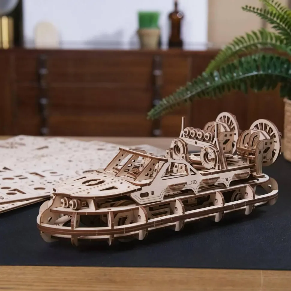 Maquette en bois : Aéroglisseur de sauvetage - Ugears