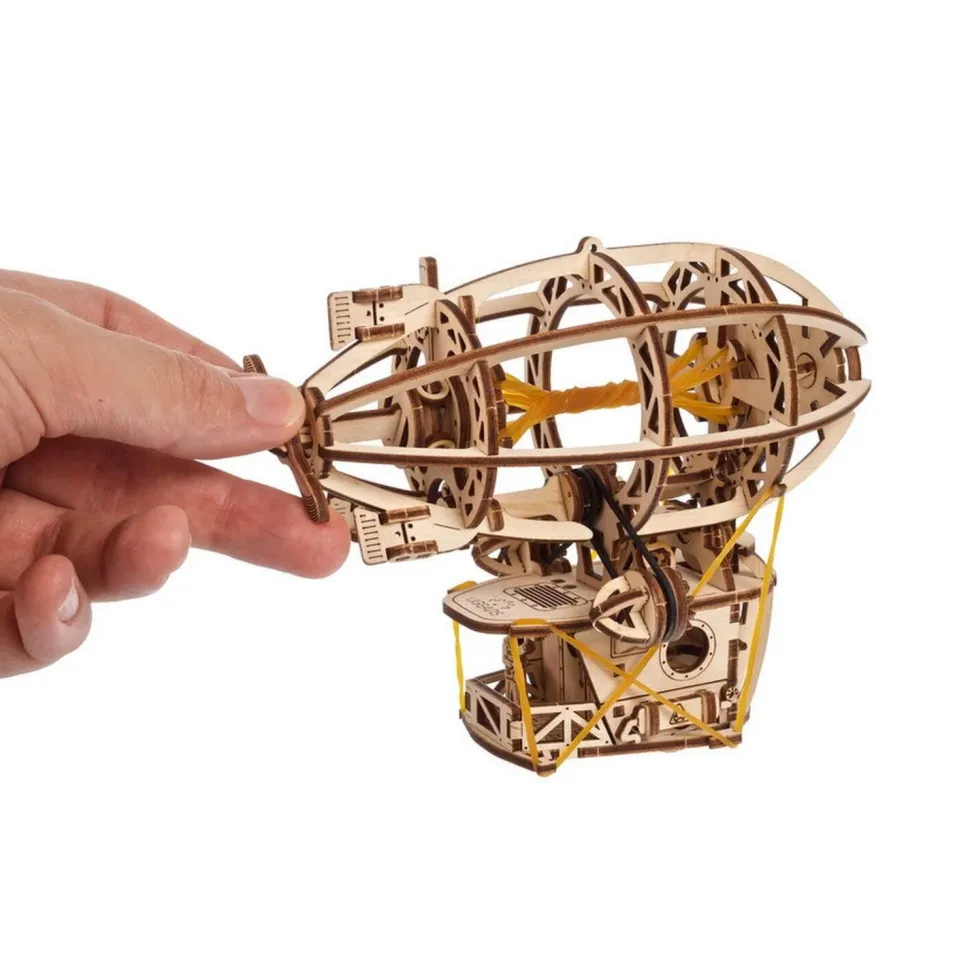 Maquette en bois : Dirigeable mécanique Steampunk - Ugears