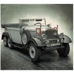 Maquette véhicule blindé : Type G4 German personnel car - ICM
