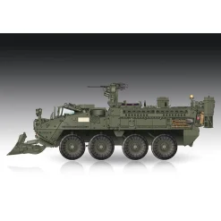 Maquette véhicule militaire : Véhicule M1132 Stryker Engineer Squad avec SOB - Trumpeter