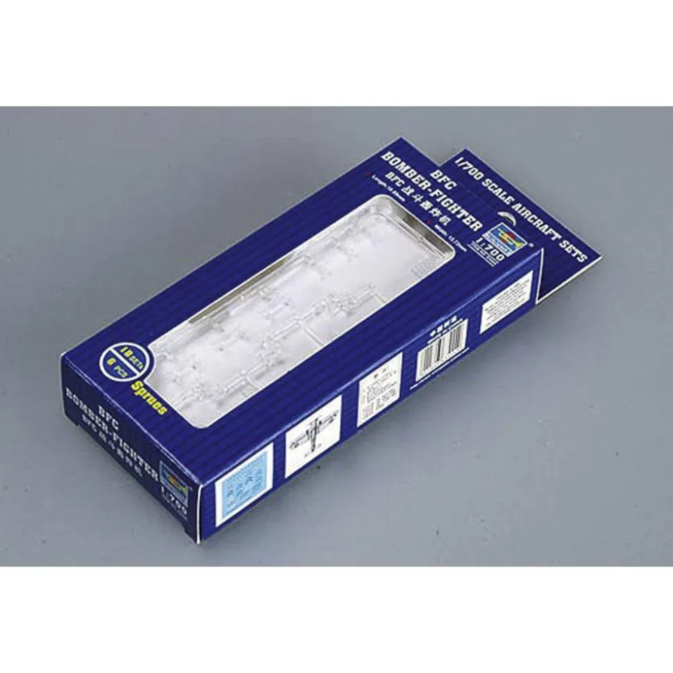Maquettes avions : Set 18 mini avions BFC Bomber - Fighter - Trumpeter
