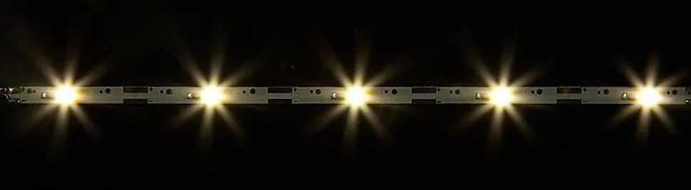 Modélisme : Eclairage : 2 rampes de LED blanches - Faller