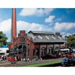 Modélisme ferroviaire HO : Entrepôt/garage à locomotives - Faller