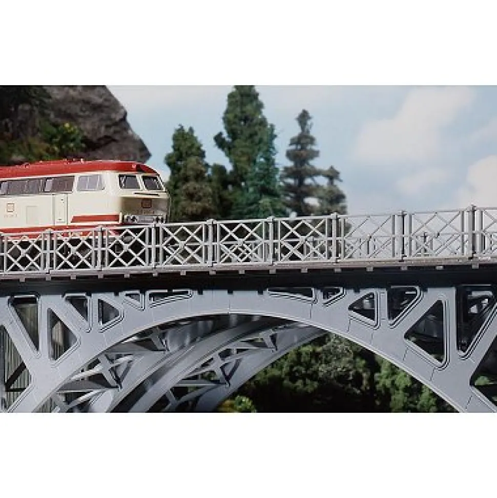 Modélisme HO : Accessoires de décor : Clôture à croisillons - Faller