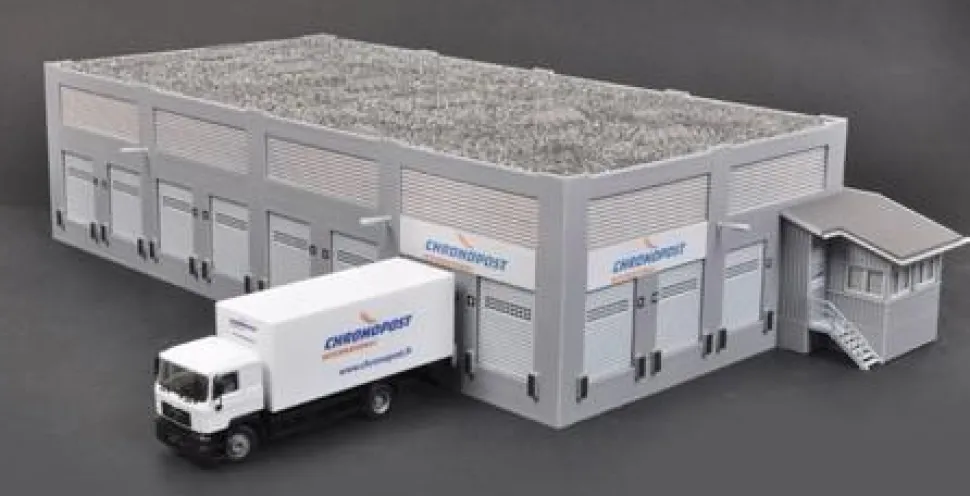 Modélisme HO : Centre Logistique Chronopost - Faller