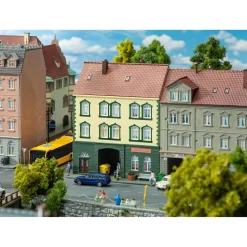 Modélisme HO : Maison de ville avec boutique de modélisme - Faller