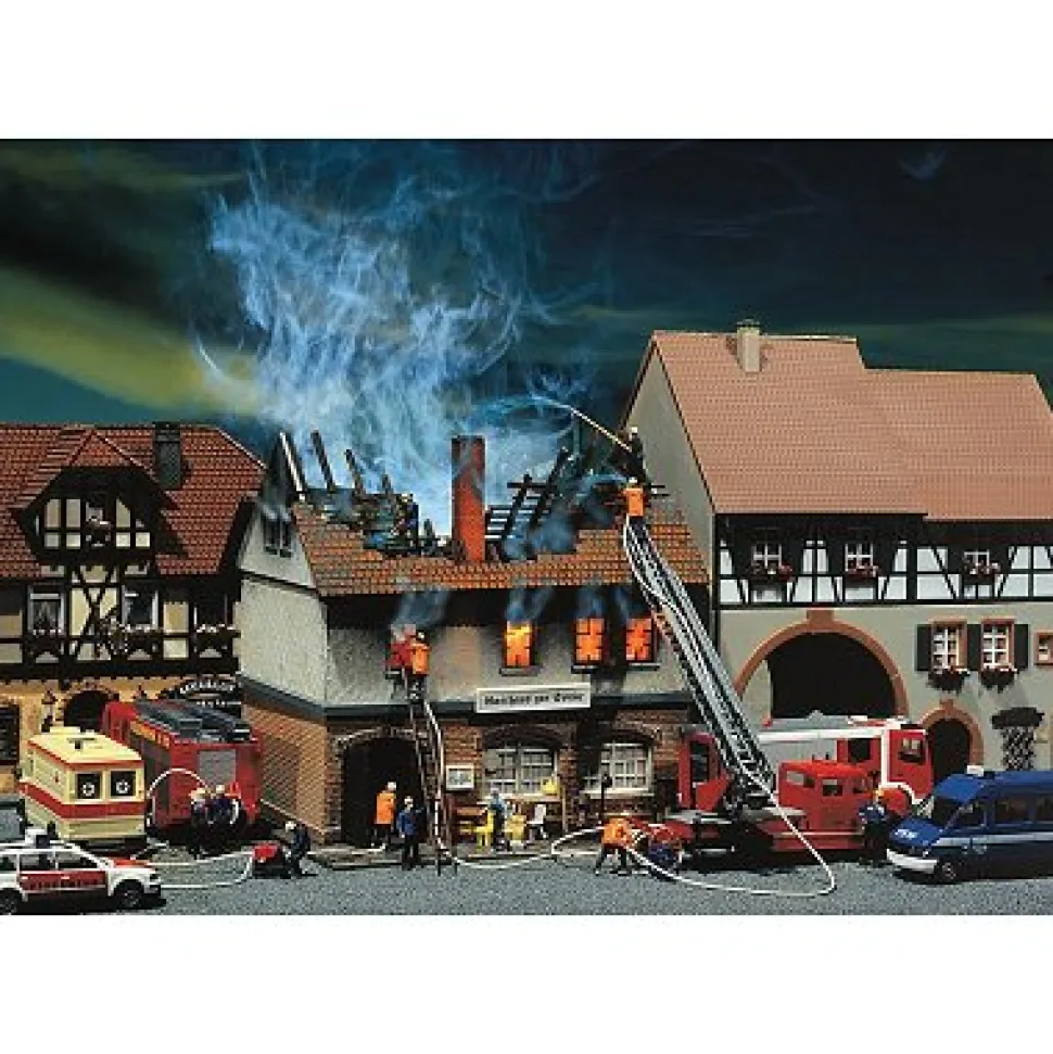 Modélisme HO : Ruine d'incendie Auberge Au Soleil - Faller