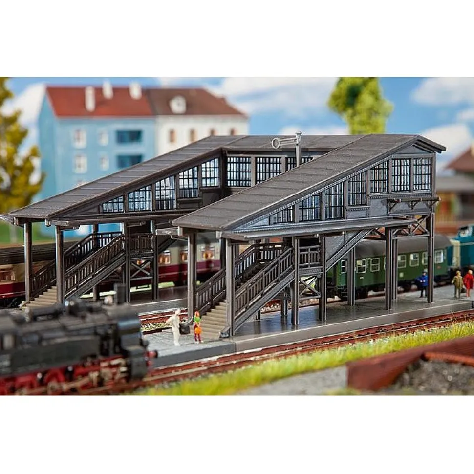 Modélisme N : Passerelle de quais Radolfzell - Faller