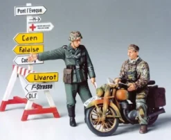 Ordonnances Allemandes et moto - 1/35e - Tamiya - Tamiya