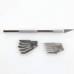 Scalpel en aluminium avec lame à pointe fine - Heller
